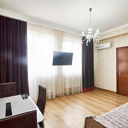 Ultracentral Spacious Apartment Chisinau Luaran gambar