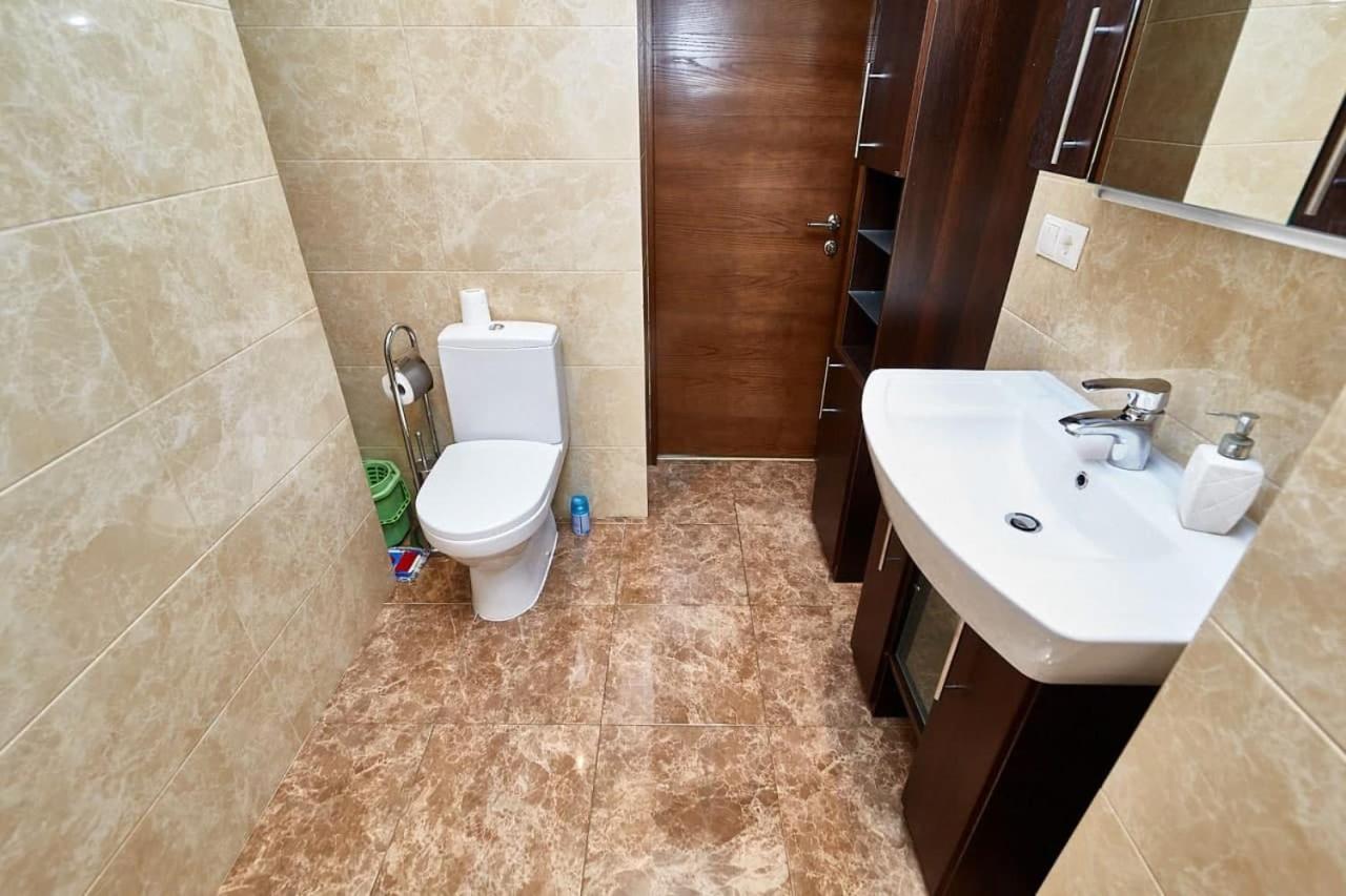 Ultracentral Spacious Apartment Chisinau Luaran gambar