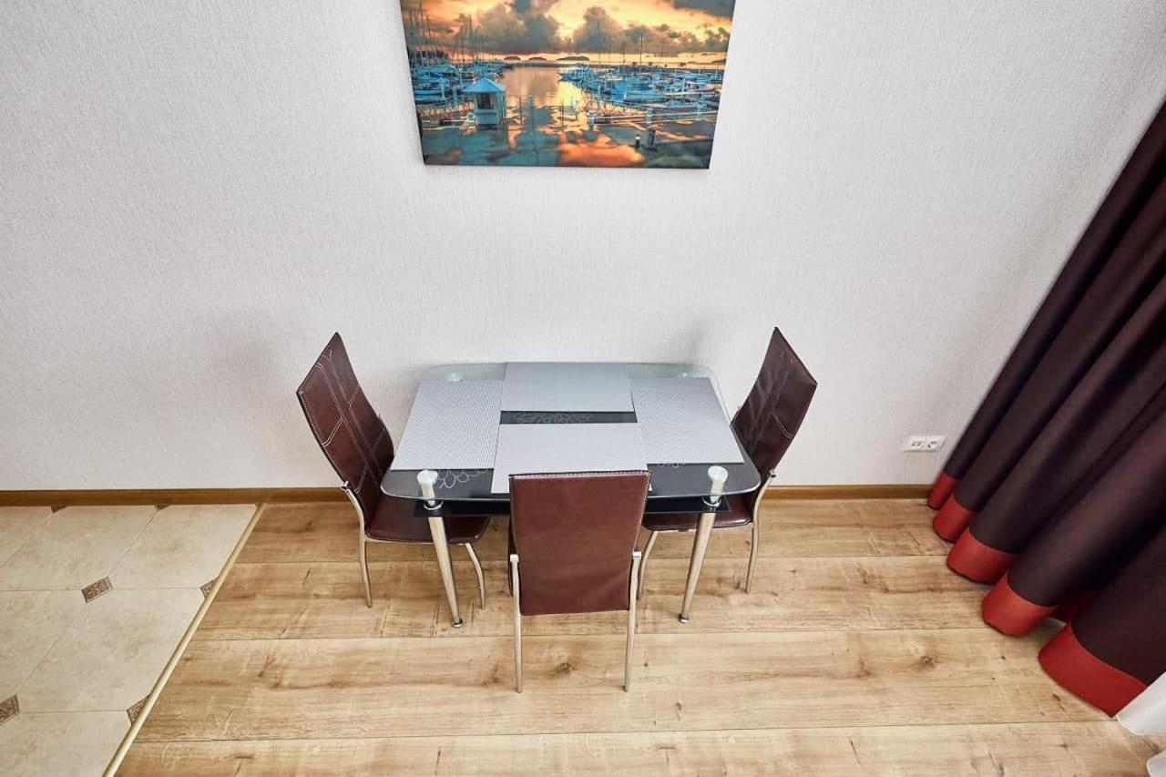 Ultracentral Spacious Apartment Chisinau Luaran gambar